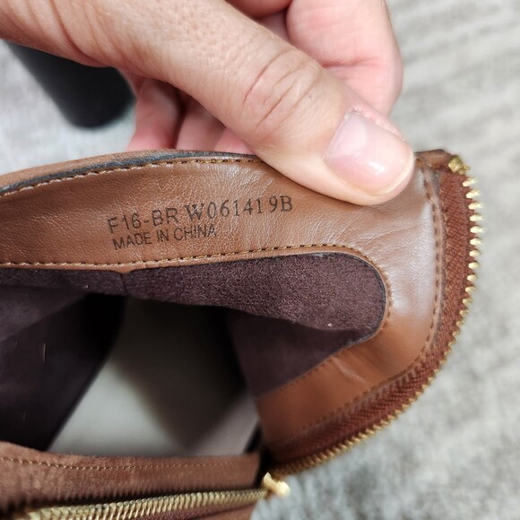 Cole Haan womens Grand OS Davenport Sequoia Brown heeled ankle Bootie size 9 - Picture 2 of 10